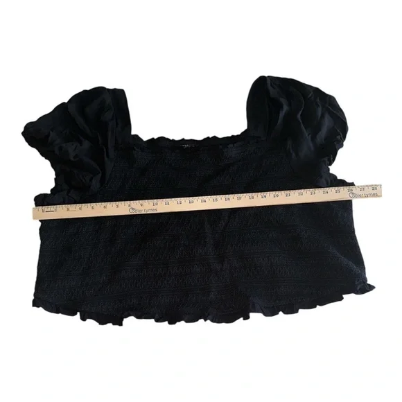Torrid Challis Smocked Puff Sleeve Crop Top Black 6X Romantic Flattering NWOT - Picture 9 of 11